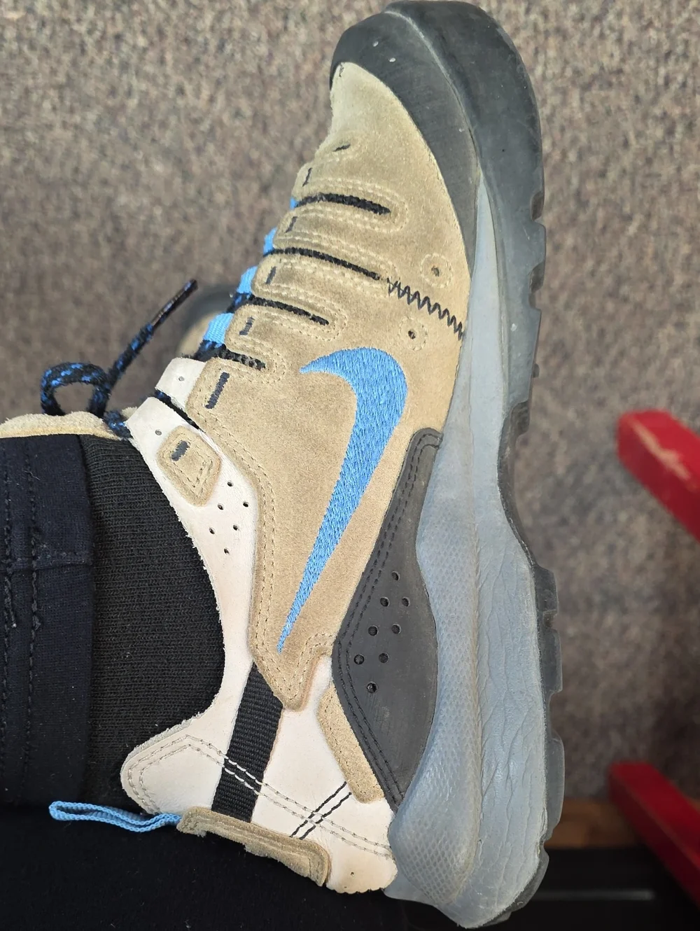 Nike ACG Hiking Sneakers Used Size 8.5